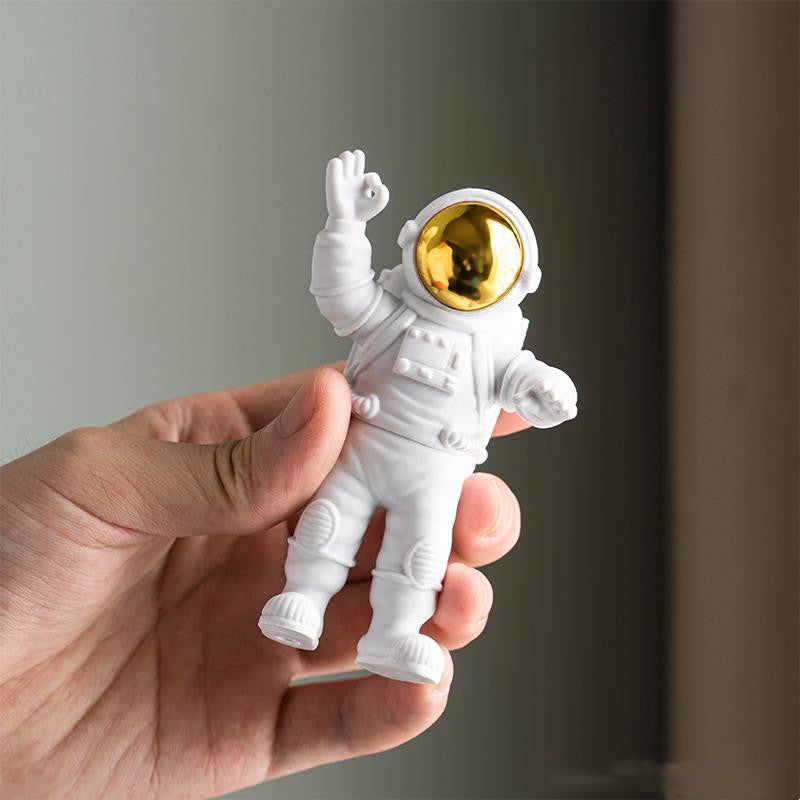 Car Small Ornaments And Cute Astronaut Interior Decorations