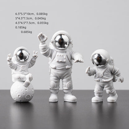 Car Small Ornaments And Cute Astronaut Interior Decorations